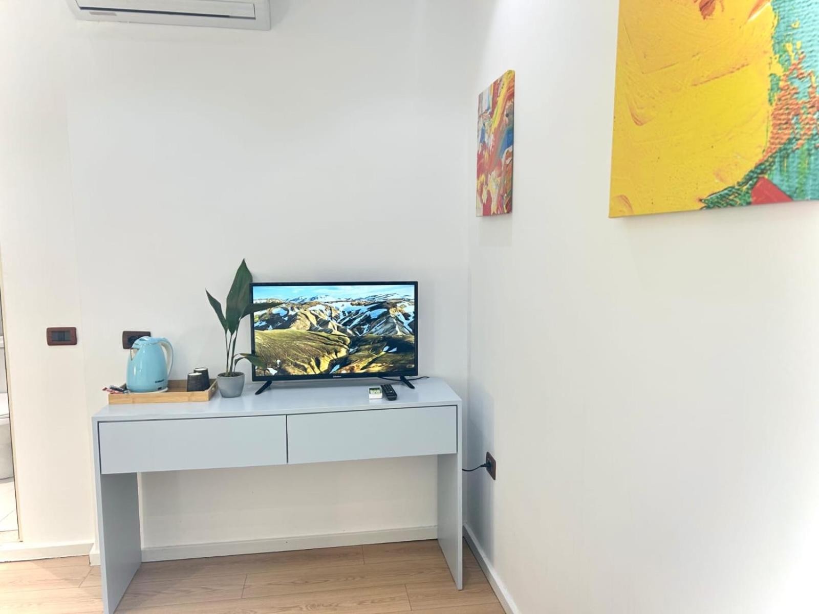 Tirana Square Hotel Phòng bức ảnh
