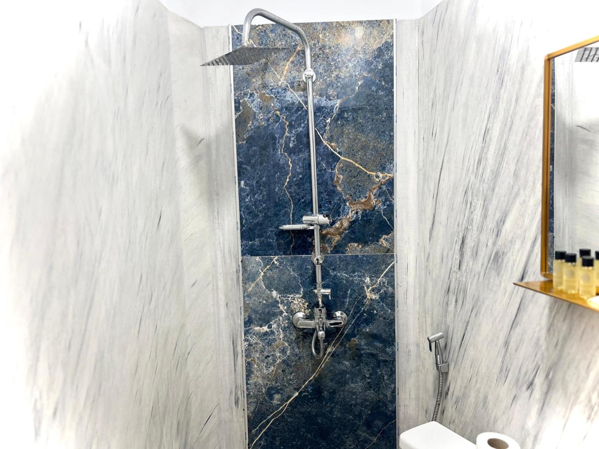 Tirana Square Hotel Ngoại thất bức ảnh