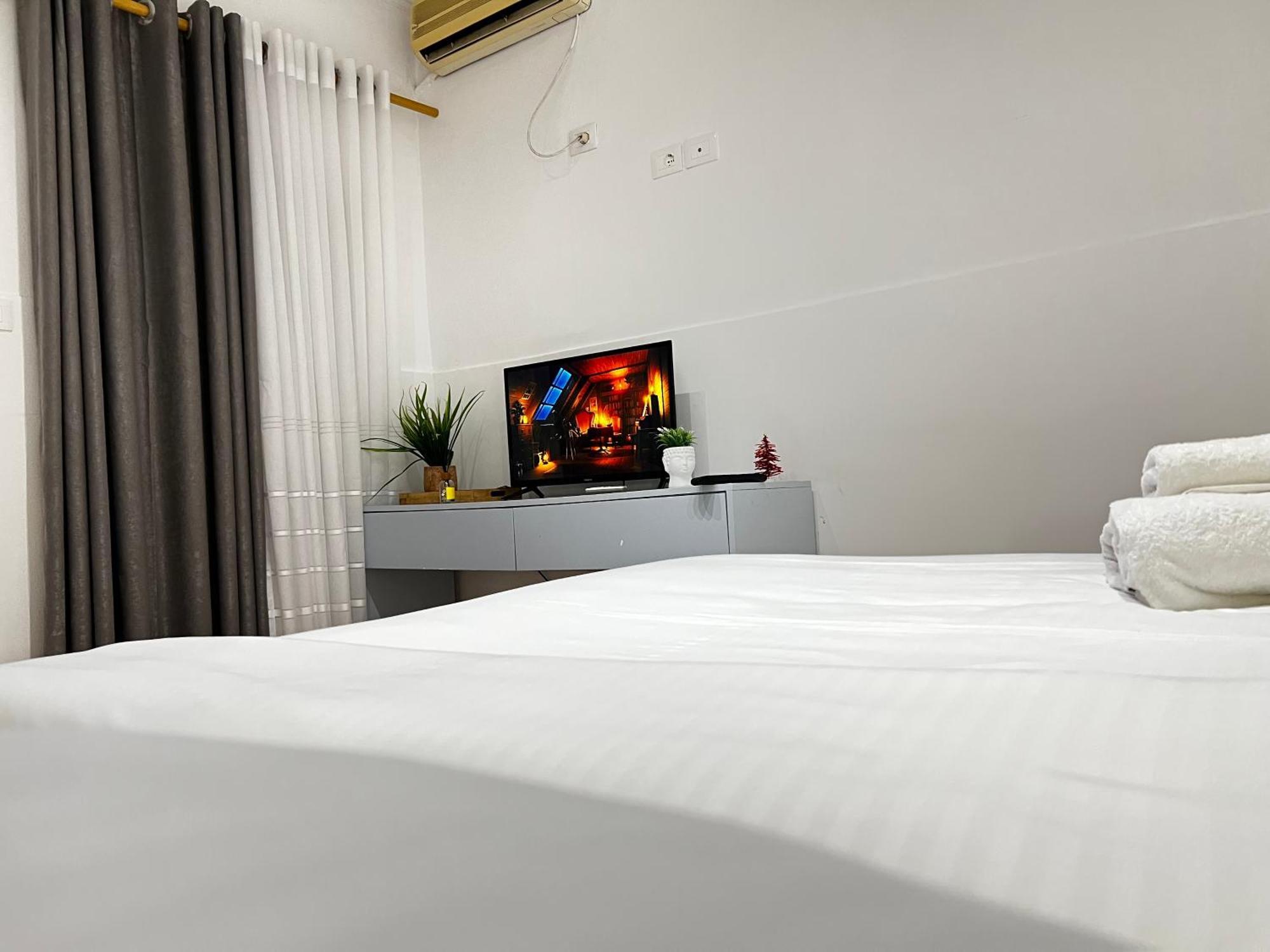 Tirana Square Hotel Ngoại thất bức ảnh