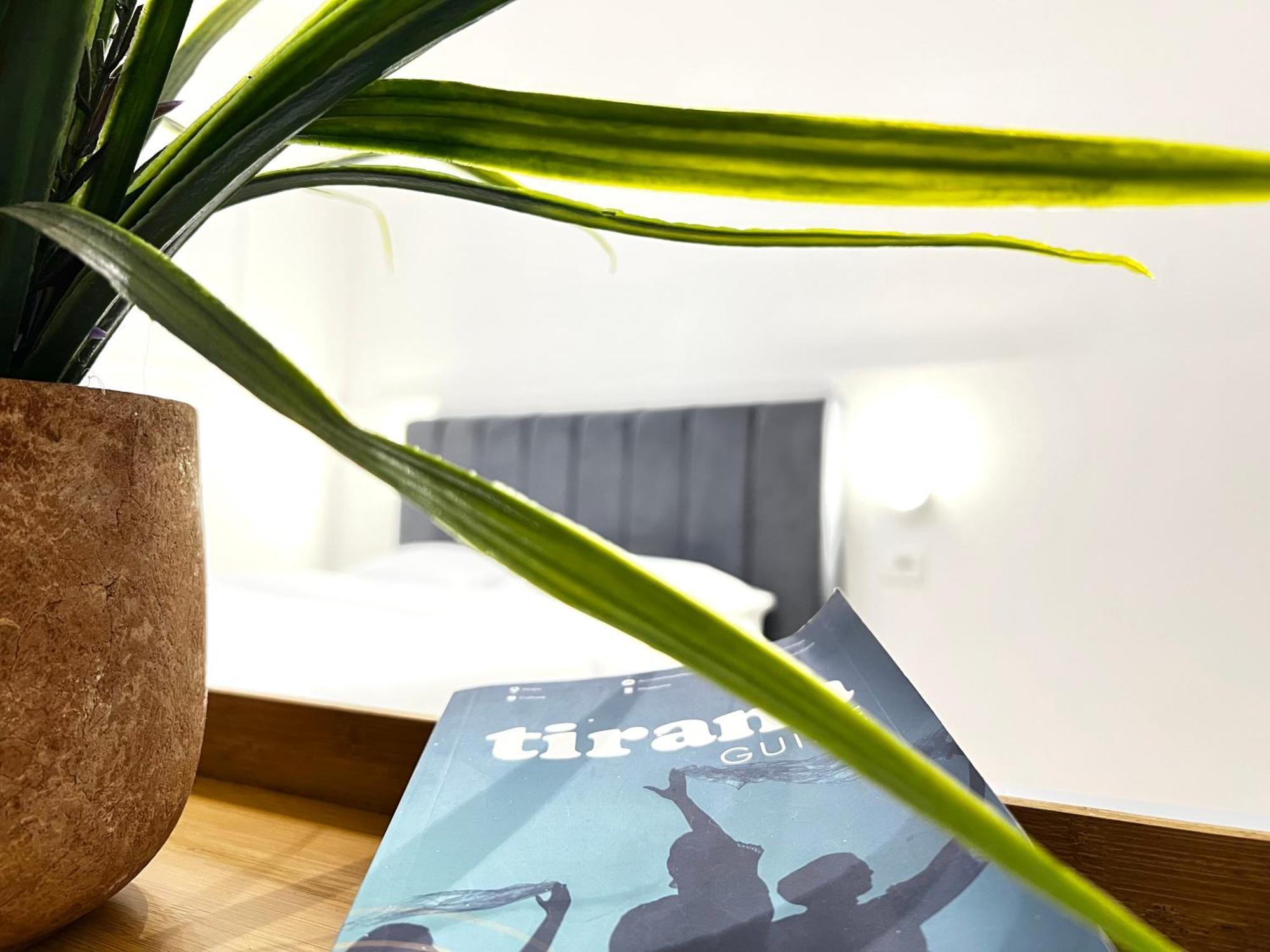 Tirana Square Hotel Ngoại thất bức ảnh