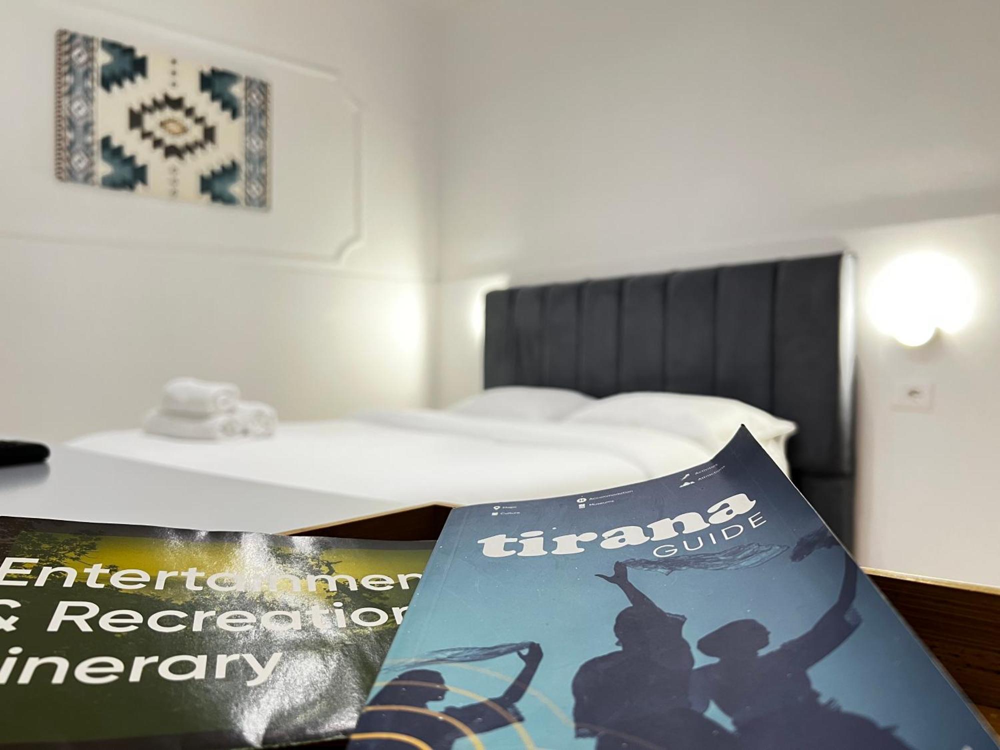 Tirana Square Hotel Ngoại thất bức ảnh